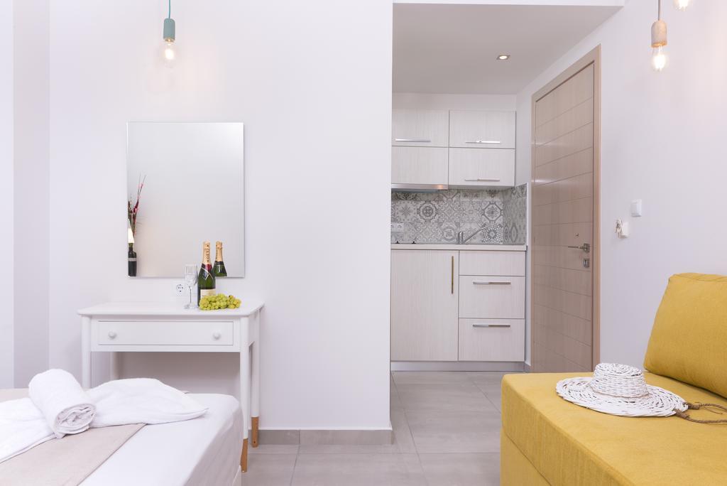 Estian Deluxe Apartment Limenaria  Bagian luar foto
